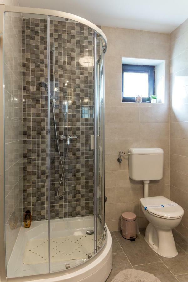 Holiday Home, Apartman Obajdin Слуни Экстерьер фото