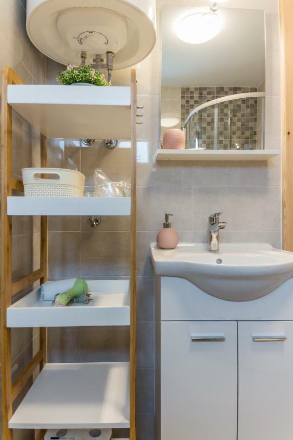 Holiday Home, Apartman Obajdin Слуни Экстерьер фото